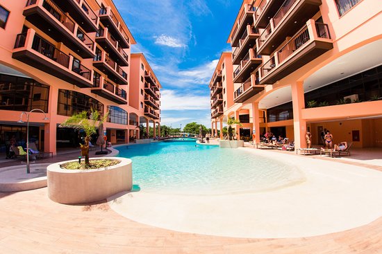 Jurerê Beach Village
